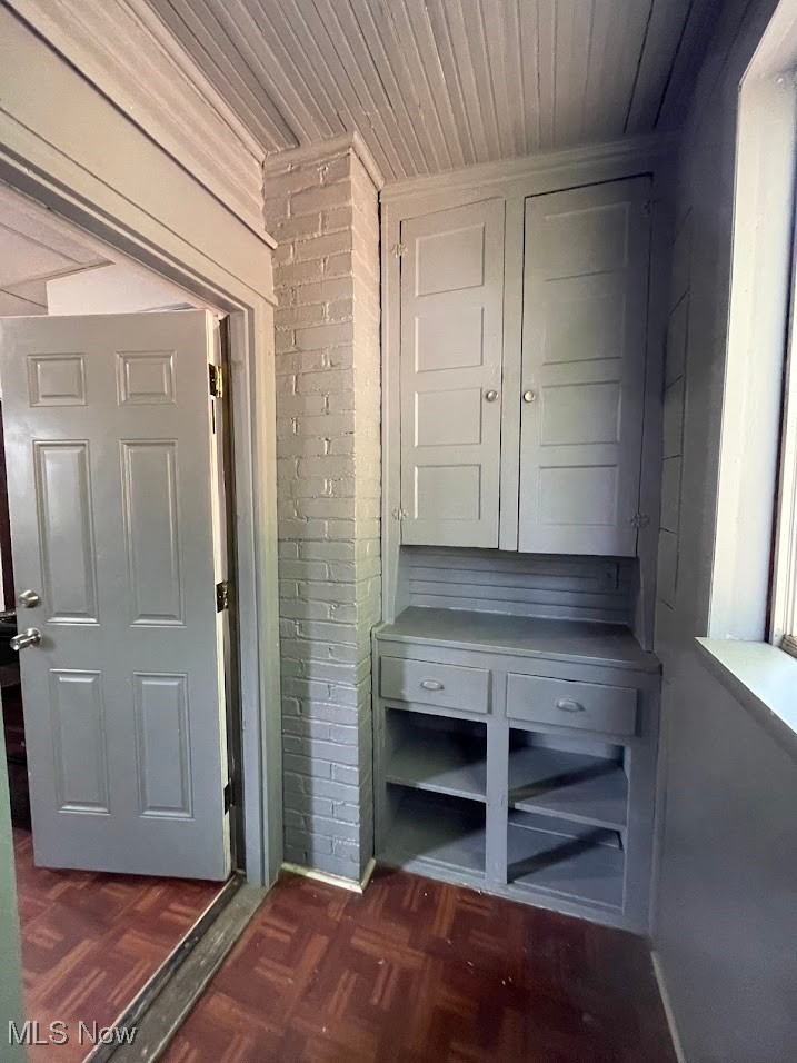 950 Avon Street Akron, OH 44310 - Photo 7 of 15 View of closet