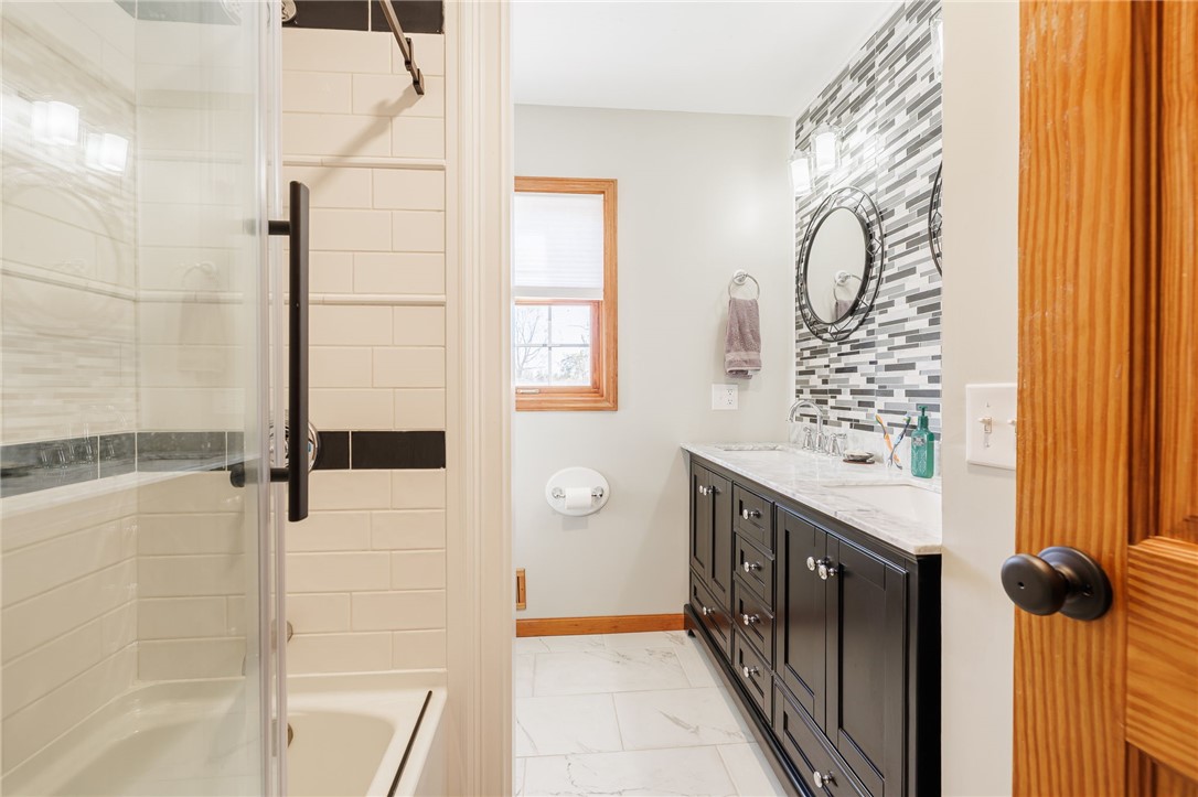 1950 Dow Road Piffard, NY 14533 - Photo 15 of 40 Guest bath