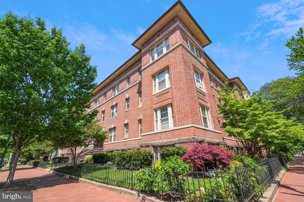516 A Street Northeast, Unit 205 Washington, DC 20002 - Photo 2 of 24 front view of a house