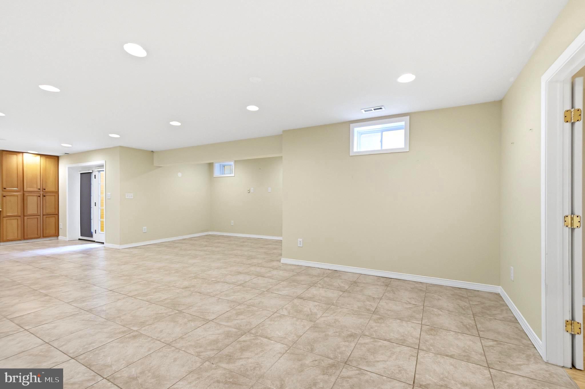121 Kingsley Road Southeast Vienna, VA 22180 - Photo 36 of 81 Gallery Image 36