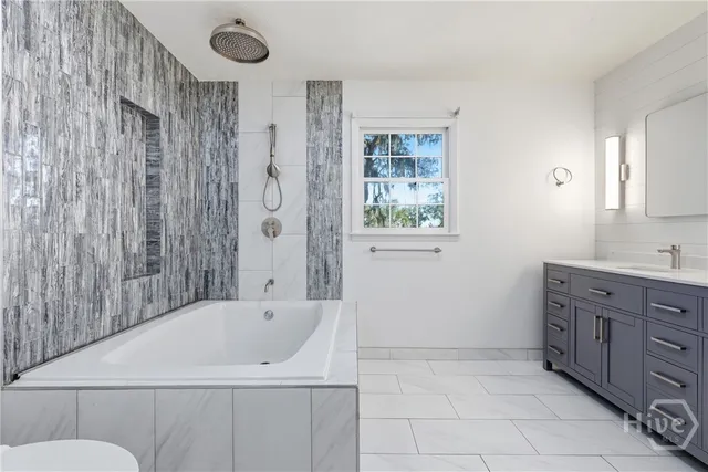 $460,000 | 1613 Lake Drive, Midway, GA 31320