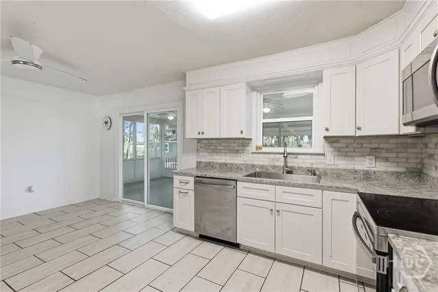 $460,000 | 1613 Lake Drive, Midway, GA 31320