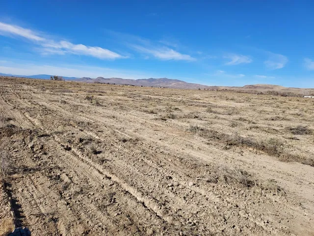 a view of a sky view