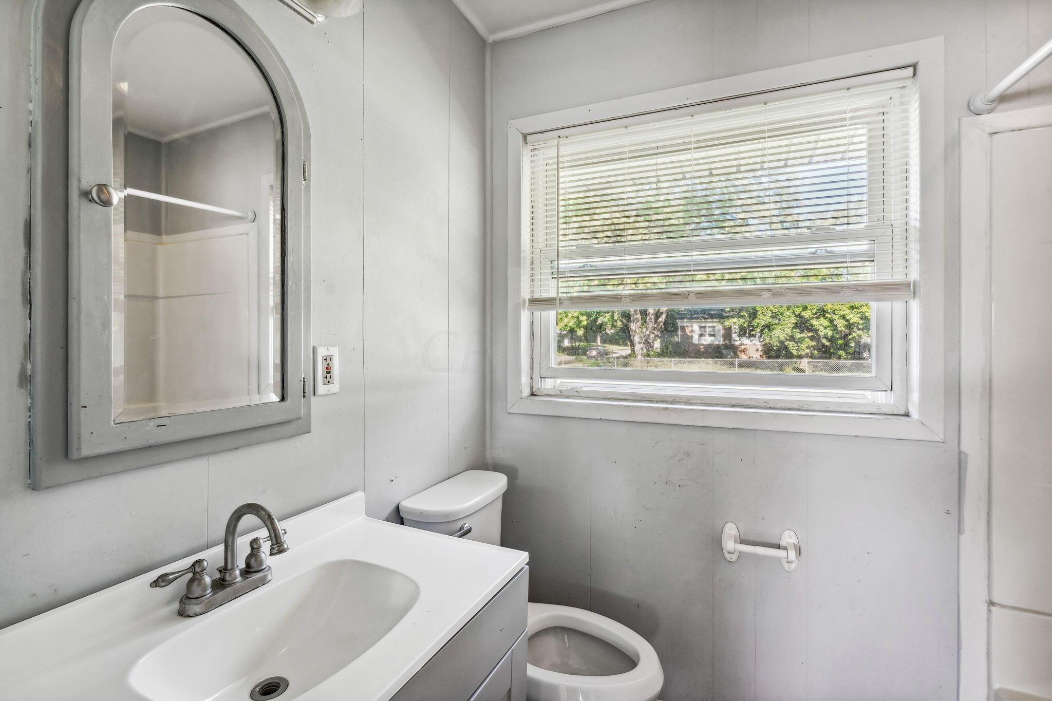 3590 Tremaine Road Columbus, OH 43232 - Photo 12 of 30 21-web-or-mls-3590-tremaine-rd