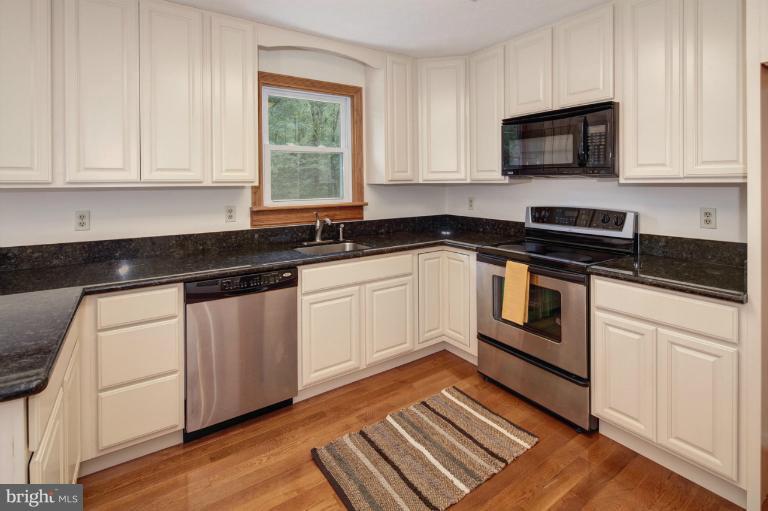 57 Jones Station Road Arnold, MD 21012 - Photo 13 of 30 Kitchen