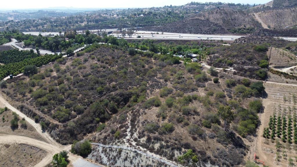 19 Mission Ridge Lane Fallbrook, CA 92028 - Photo 6 of 11 Gallery Image 6