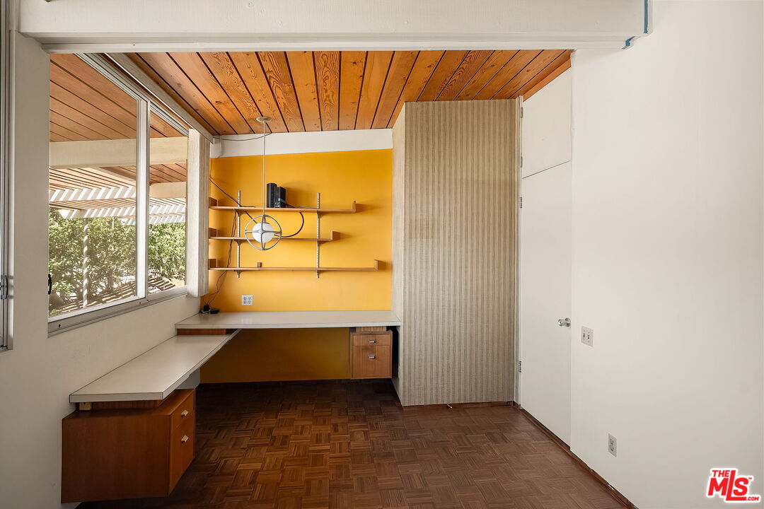 1500 North Tigertail Road Los Angeles, CA 90049 - Photo 42 of 55 Gallery Image 42