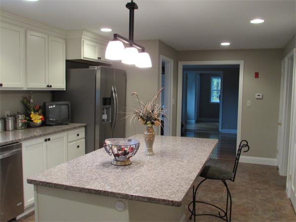87 Haverhill Road Topsfield, MA 01983 - Photo 3 of 19