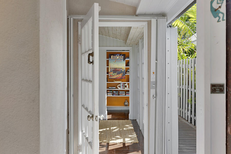 1006 Seminary Street Key West, FL 33040 - Photo 7 of 43 virtual-tour-361378-10