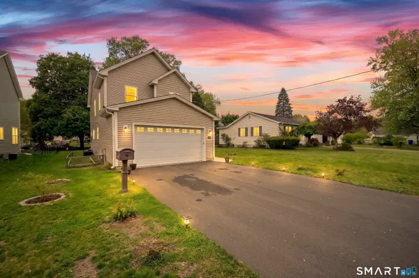 $461,900 | 15 3rd Street, Windsor Locks, CT 06096