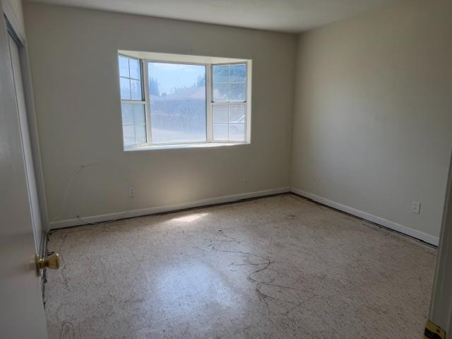 337 Quadra Avenue Rio Linda, CA 95673 - Photo 13 of 27 an empty room with a window