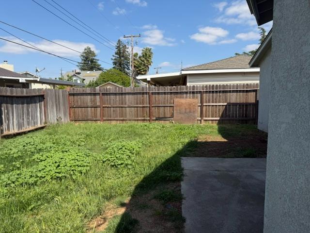 337 Quadra Avenue Rio Linda, CA 95673 - Photo 22 of 27 a view of a backyard