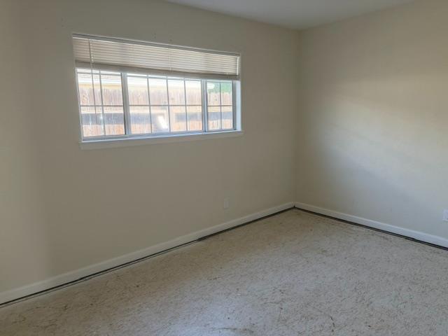 337 Quadra Avenue Rio Linda, CA 95673 - Photo 10 of 27 an empty room with a window