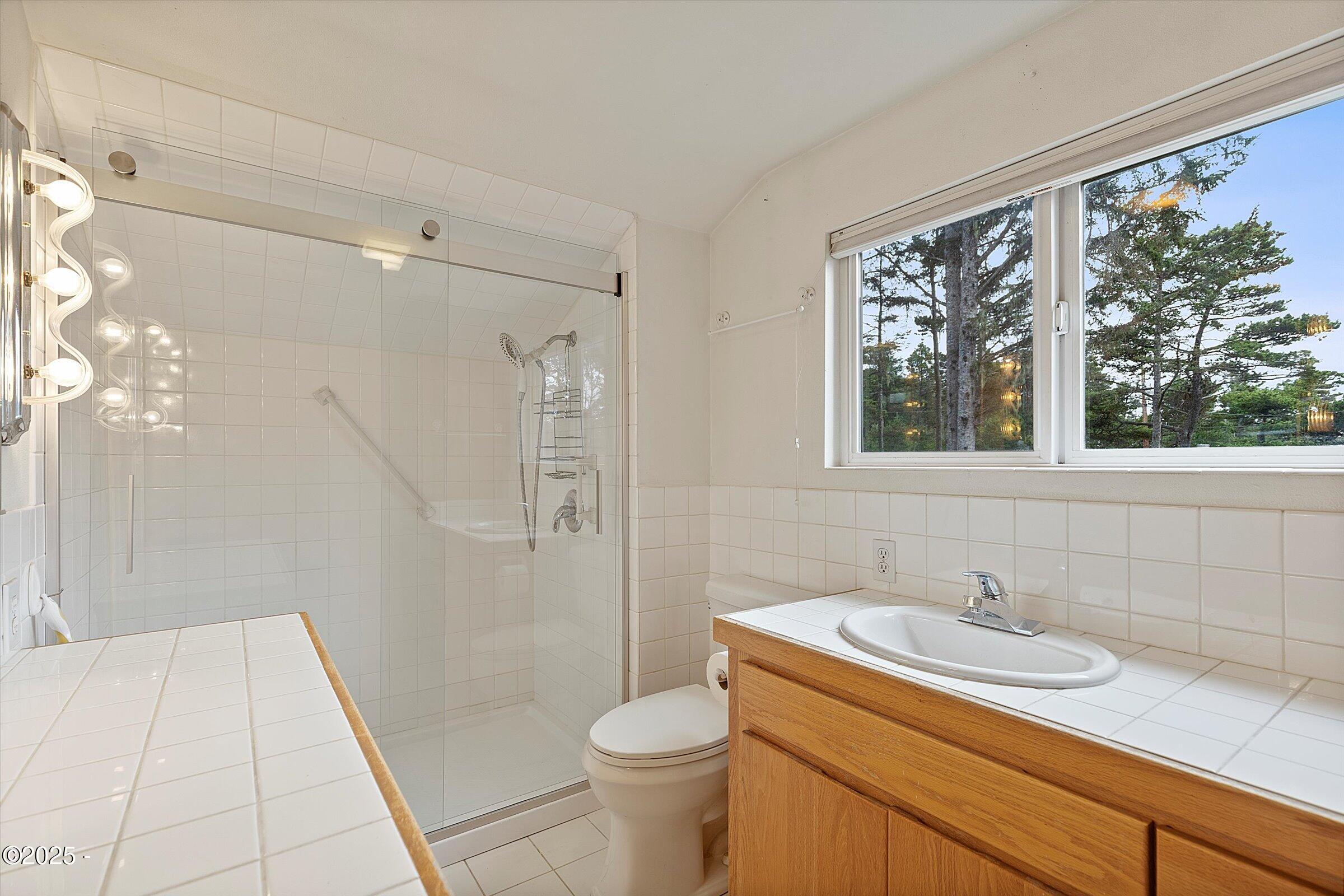5825 Roma Avenue Cloverdale, OR 97112 - Photo 19 of 40 17-IMG_0774