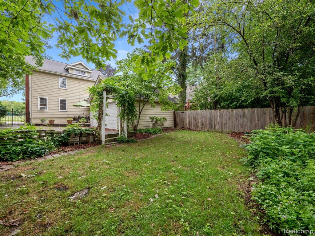 1072 Ridgedale Avenue Birmingham, MI 48009 - Photo 44 of 51