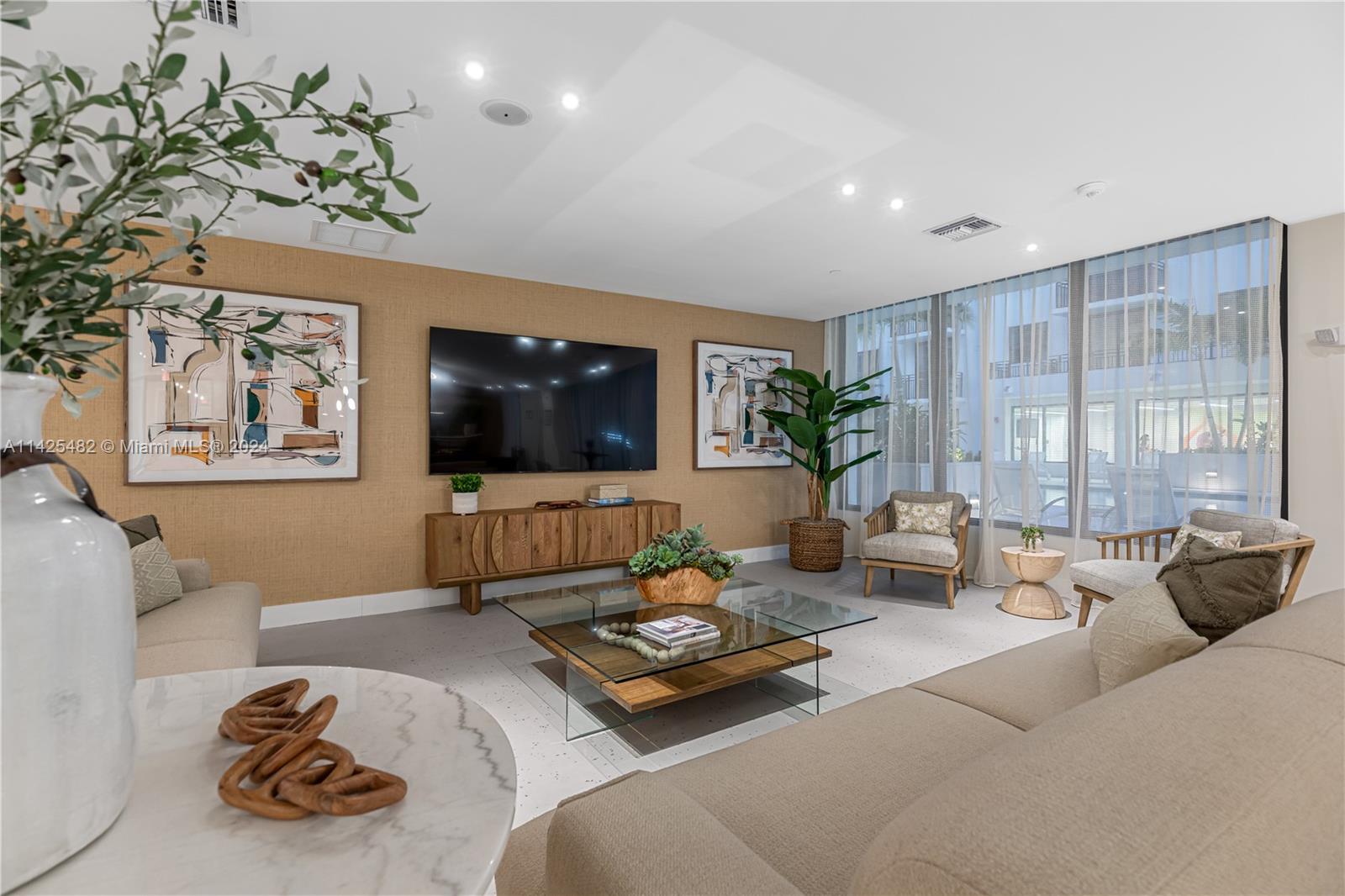 4 North Federal Highway, Unit 555 Dania Beach, FL 33004 - Photo 32 of 39