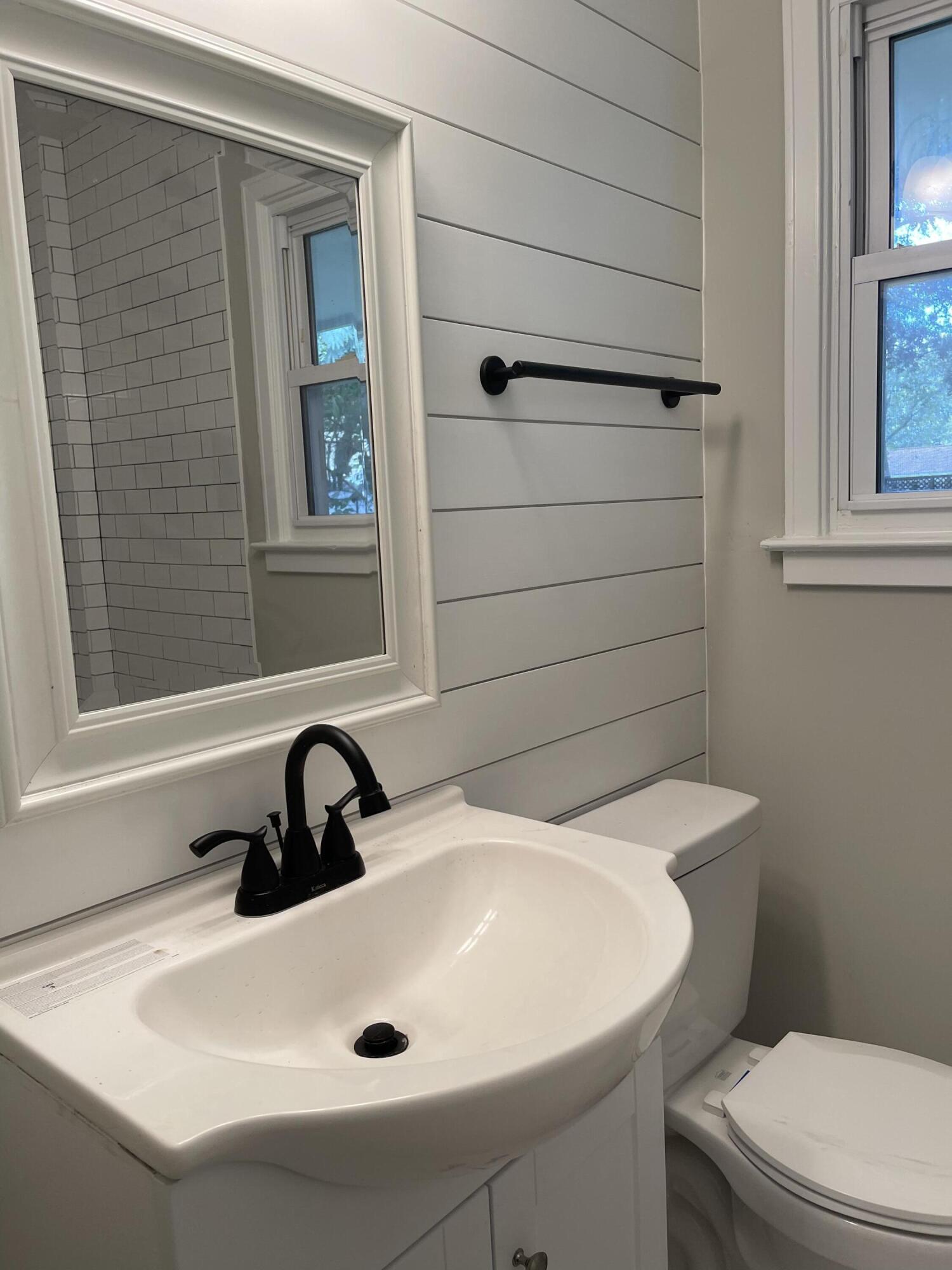 1206 Hawthorne Road Hanahan, SC 29410 - Photo 6 of 10 E0C9C87D-25D9-4F60-BD3E-A554DD43BA85