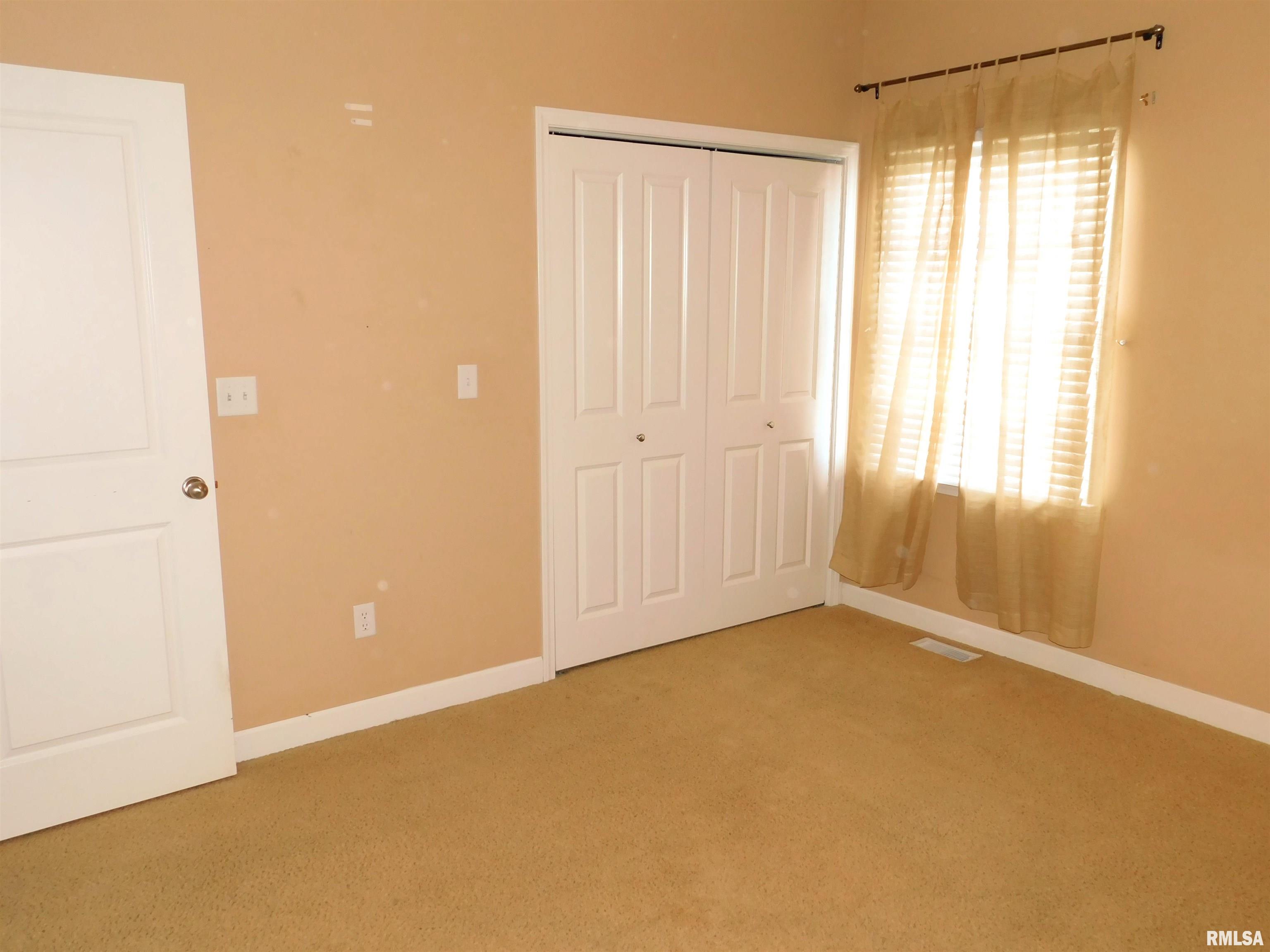 3210 Mackinaw Lane Springfield, IL 62711 - Photo 13 of 29