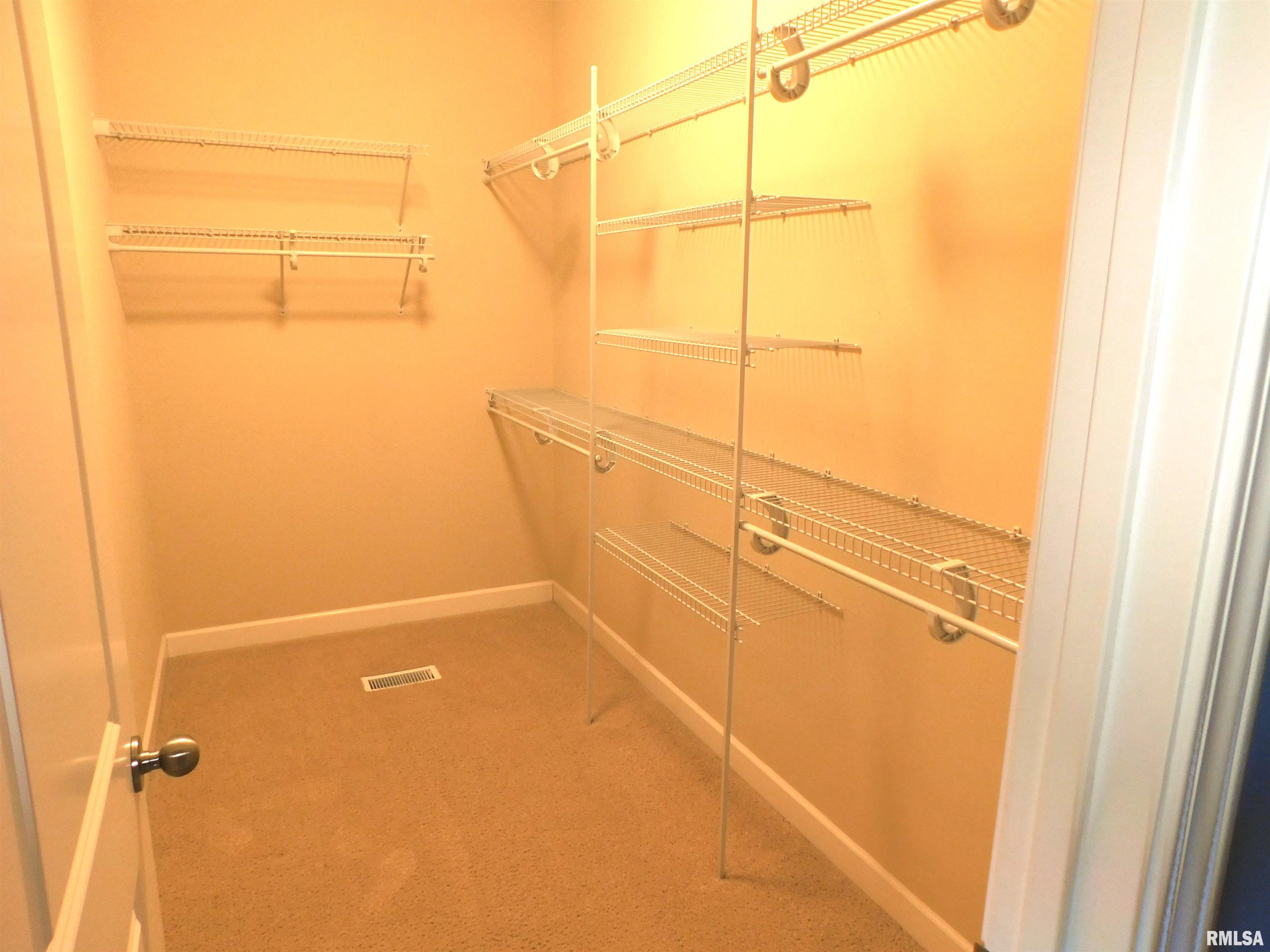 3210 Mackinaw Lane Springfield, IL 62711 - Photo 10 of 29