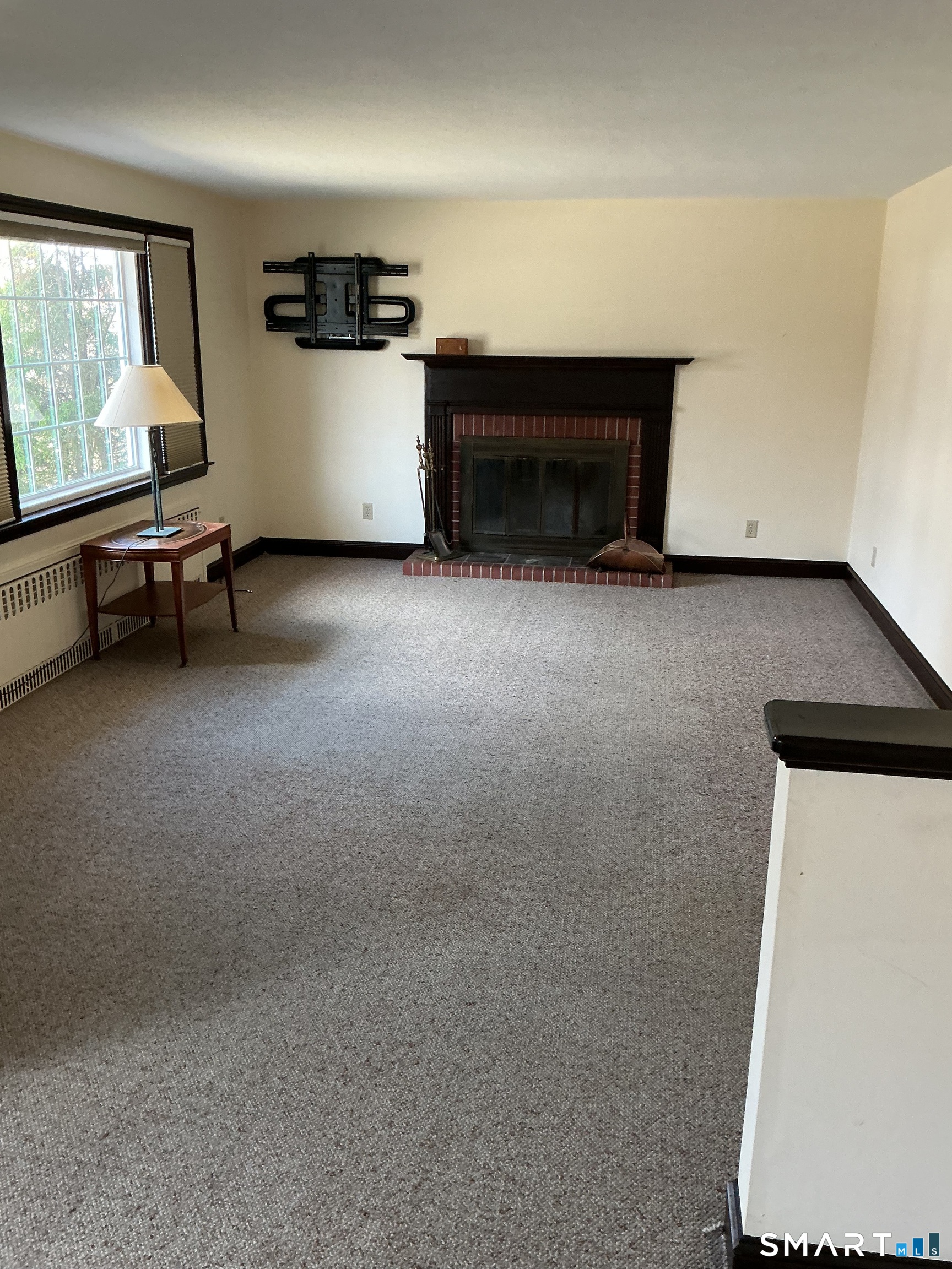 192 Wells Street Manchester, CT 06040 - Photo 3 of 27