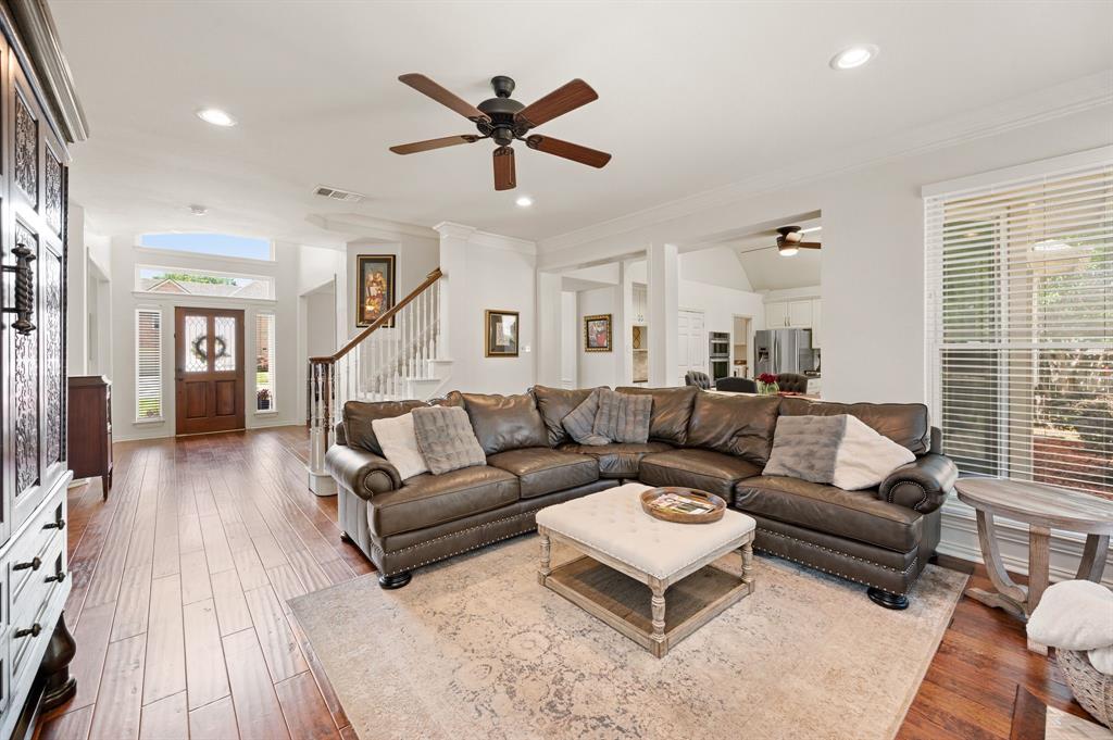 2532 Springhill Drive Grapevine, TX 76051 - Photo 8 of 40