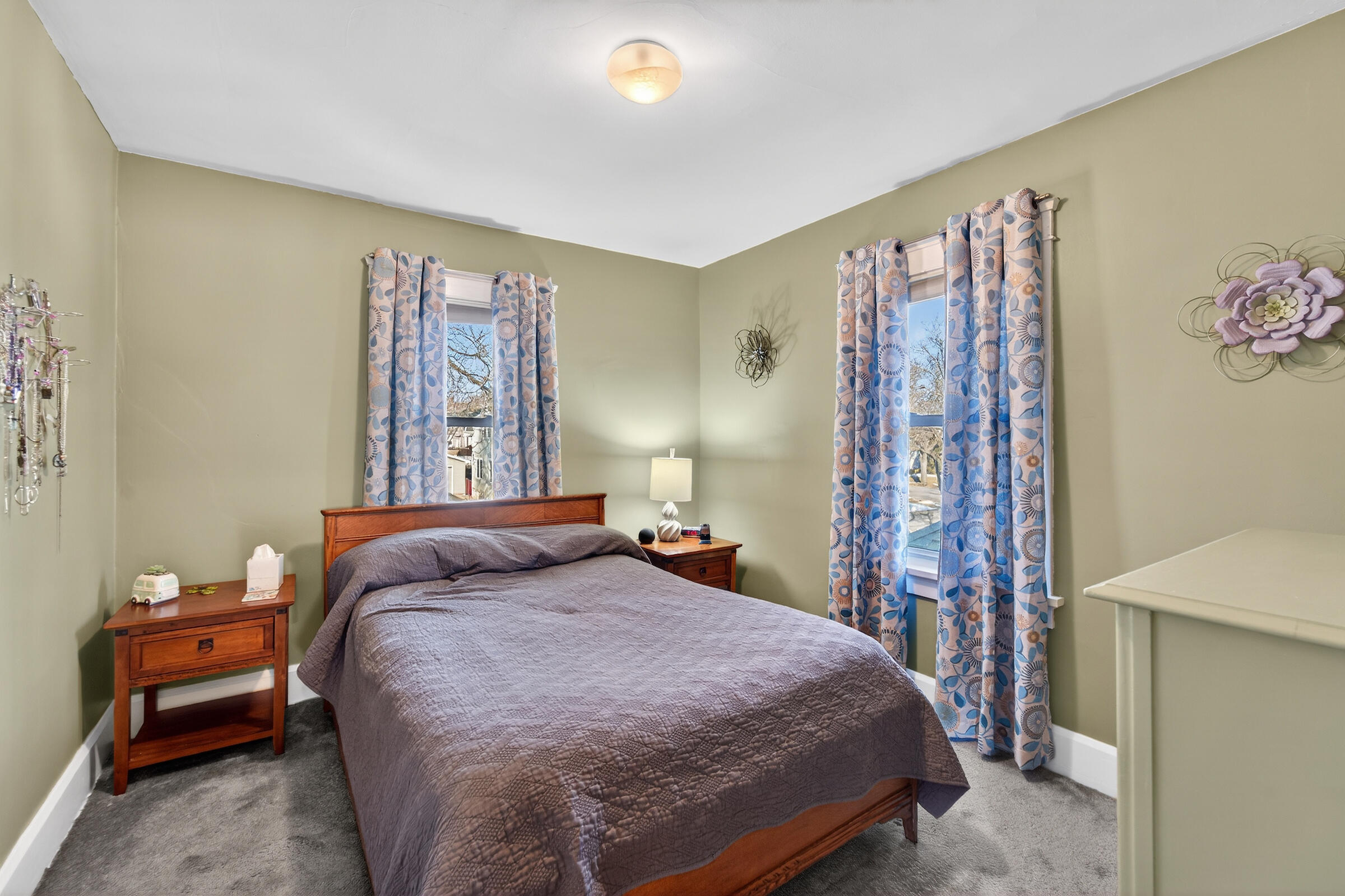 713 West Lawn Avenue Racine, WI 53405 - Photo 15 of 29 Bedroom 3