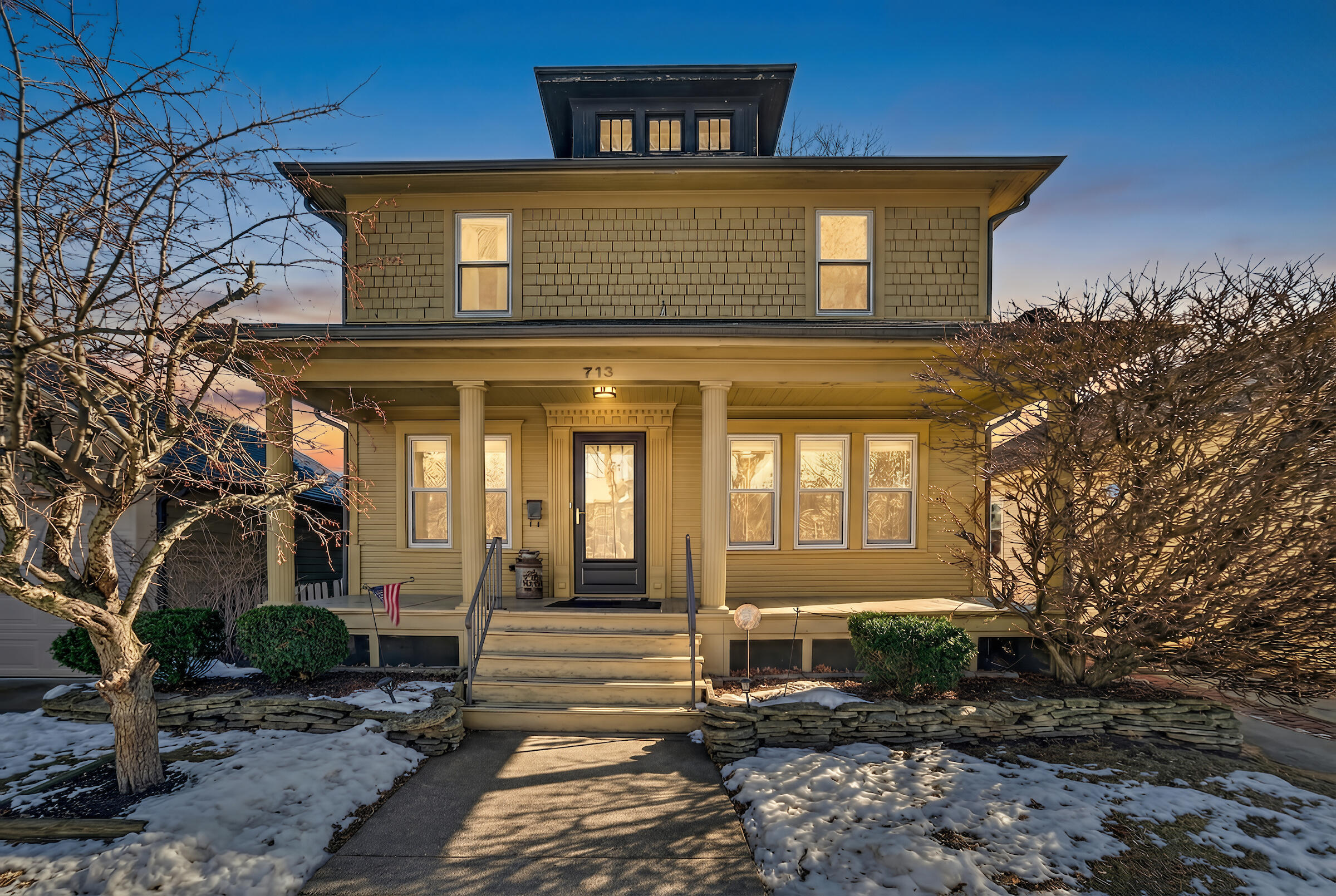 713 West Lawn Avenue Racine, WI 53405 - Photo 2 of 29 Front of house