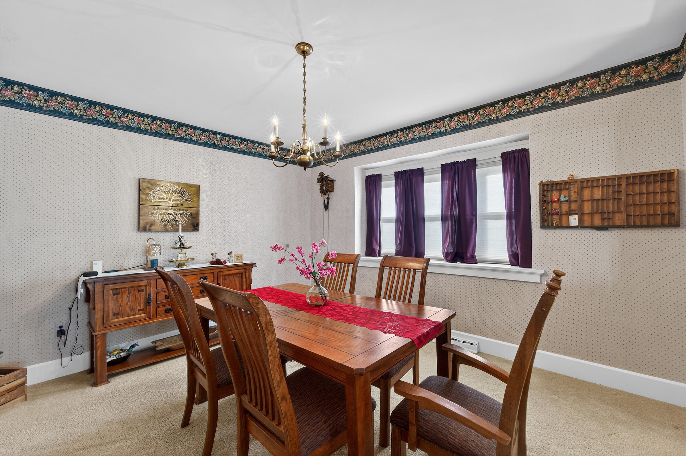 713 West Lawn Avenue Racine, WI 53405 - Photo 23 of 29 Dining room