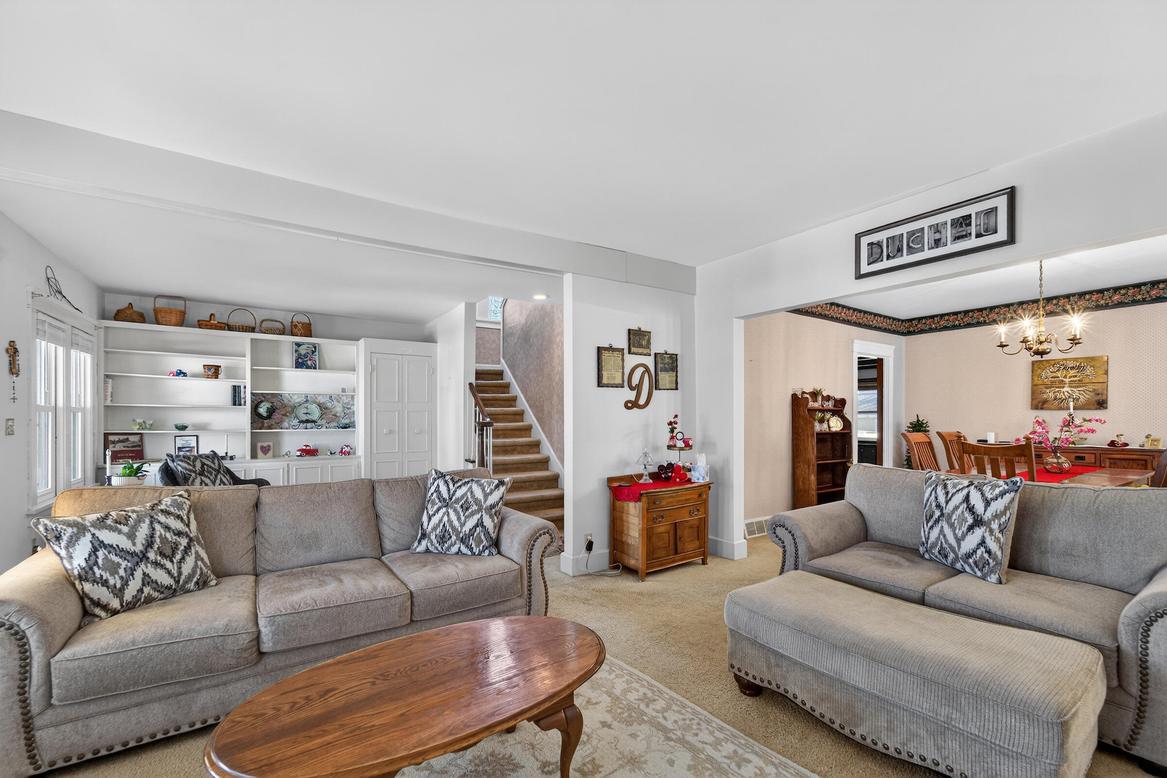 713 West Lawn Avenue Racine, WI 53405 - Photo 25 of 29 Living room 1