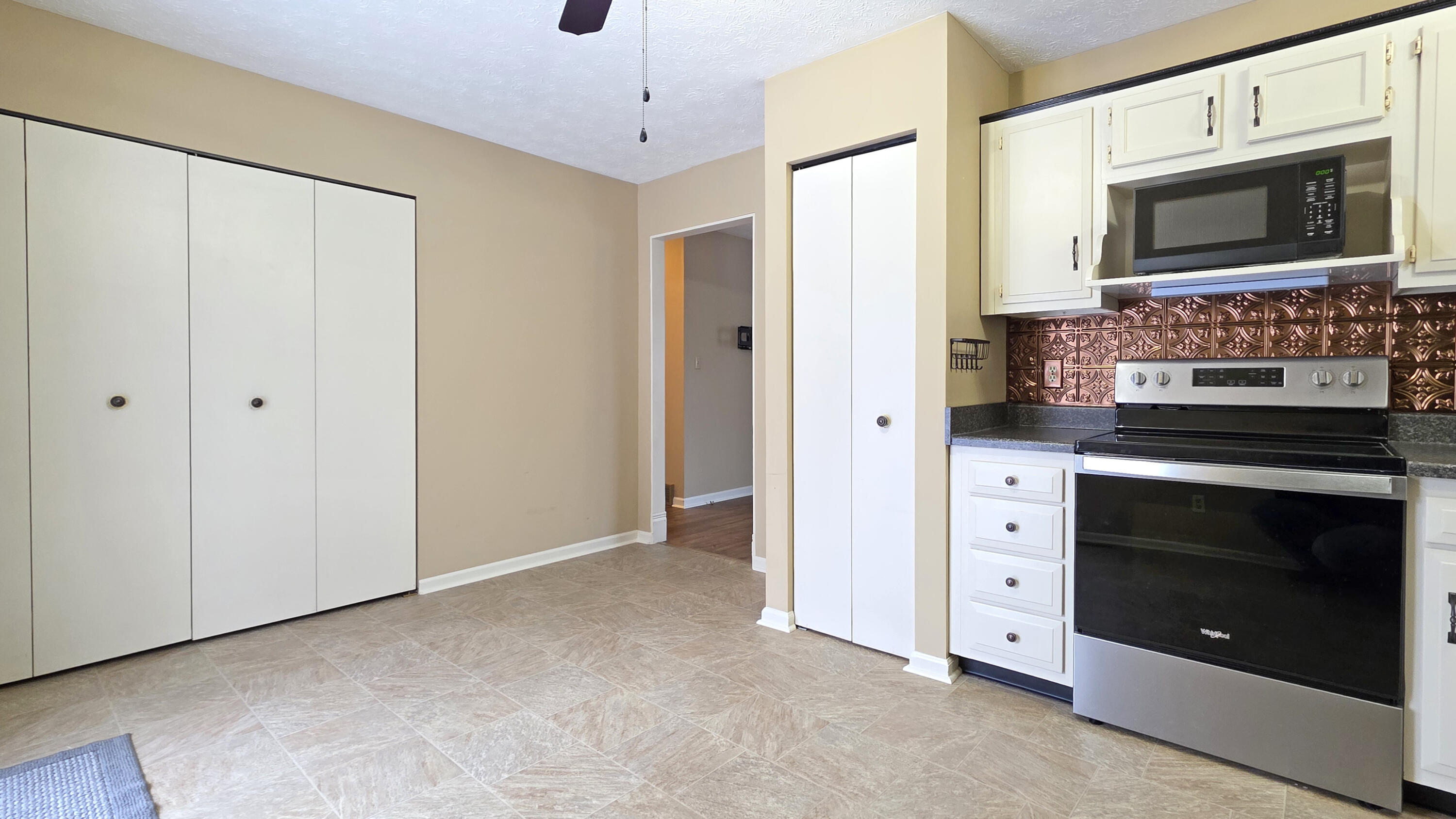 1033 Wedgewood Road Lexington, KY 40514 - Photo 9 of 32 112