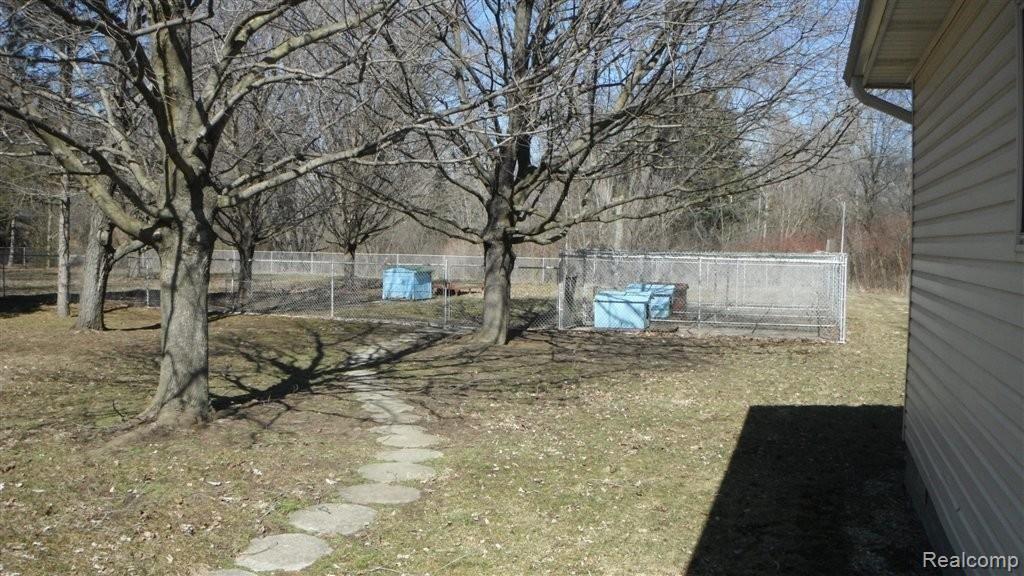 46800 Bemis Road Belleville, MI 48111 - Photo 6 of 15 46800 Bemis 010.JPG
