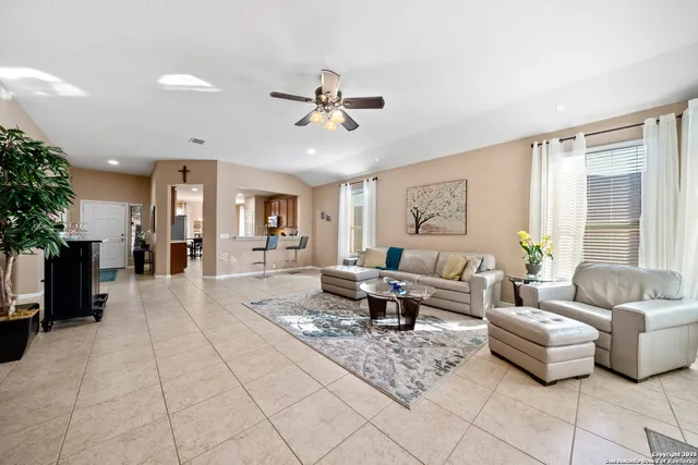 $2,095 | 11830 Elijah Stapp, San Antonio, TX 78253