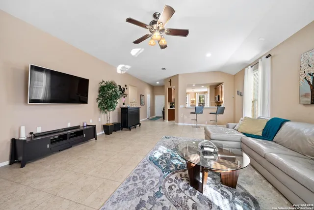 $2,095 | 11830 Elijah Stapp, San Antonio, TX 78253