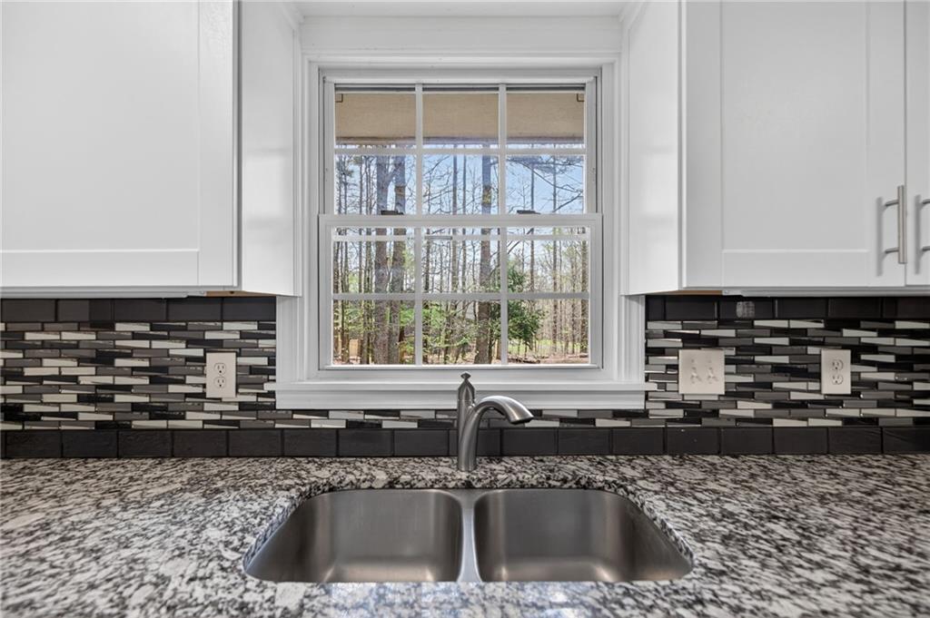 1312 Mulberry Rock Road Temple, GA 30179 - Photo 10 of 29