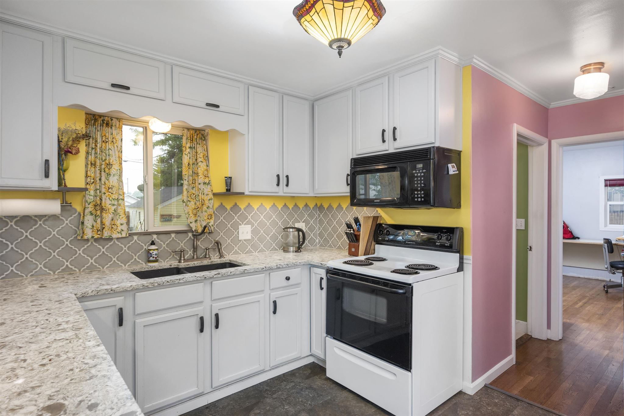 408 East Crown Avenue Spokane, WA 99207 - Photo 9 of 22