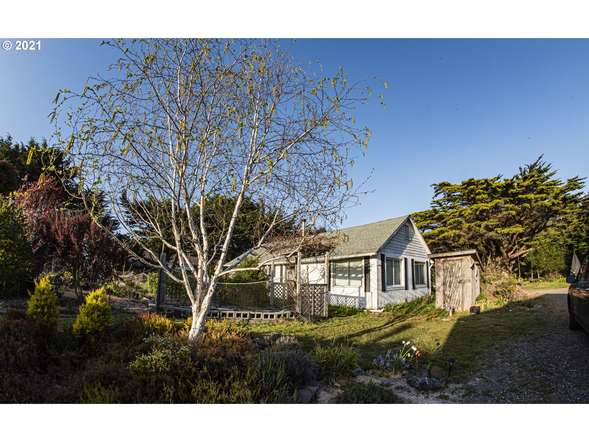 33982 Ophir Road Gold Beach, OR 97444 - Photo 2 of 20 Gallery Image 2