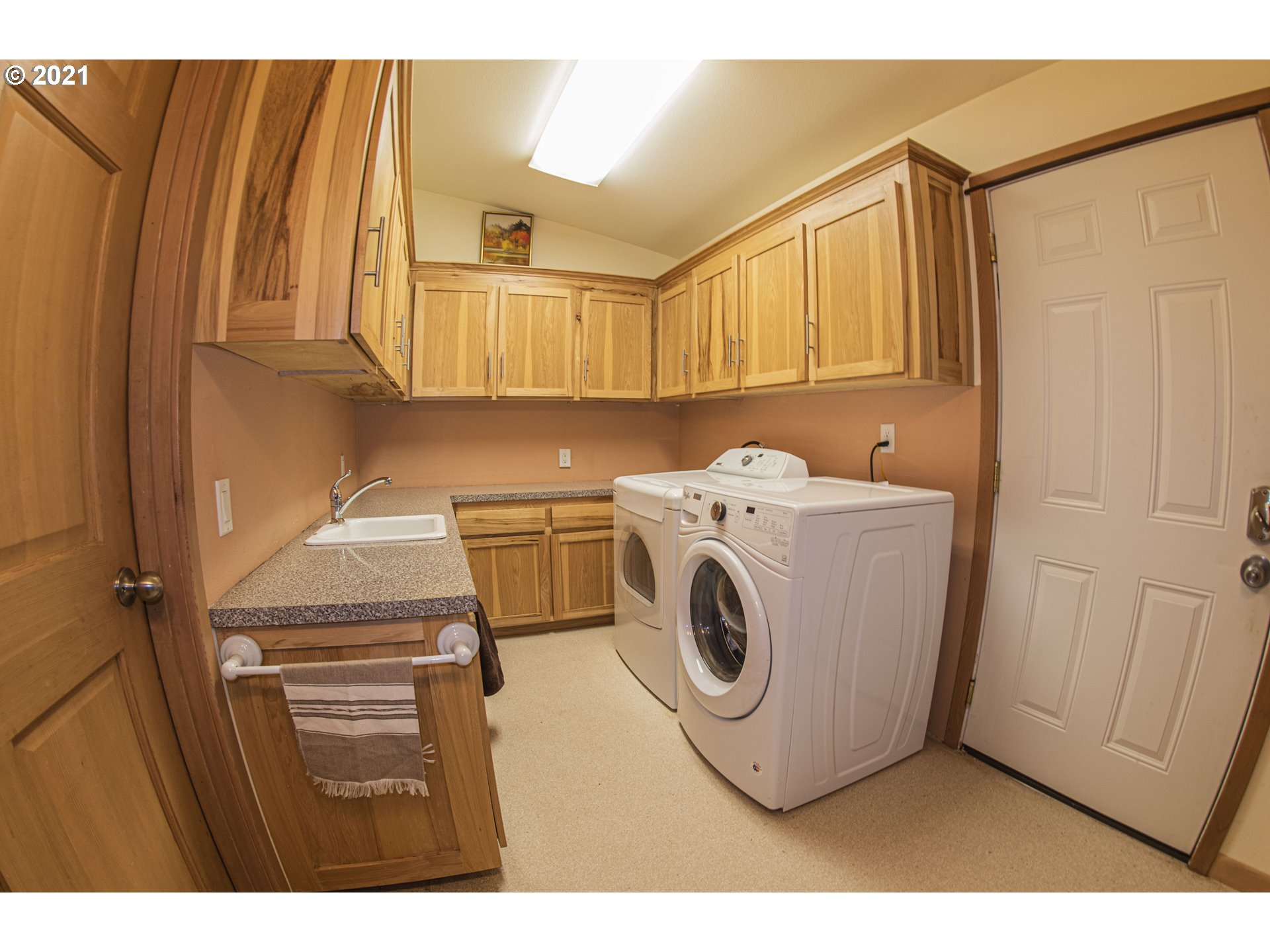 33982 Ophir Road Gold Beach, OR 97444 - Photo 3 of 20 Gallery Image 3