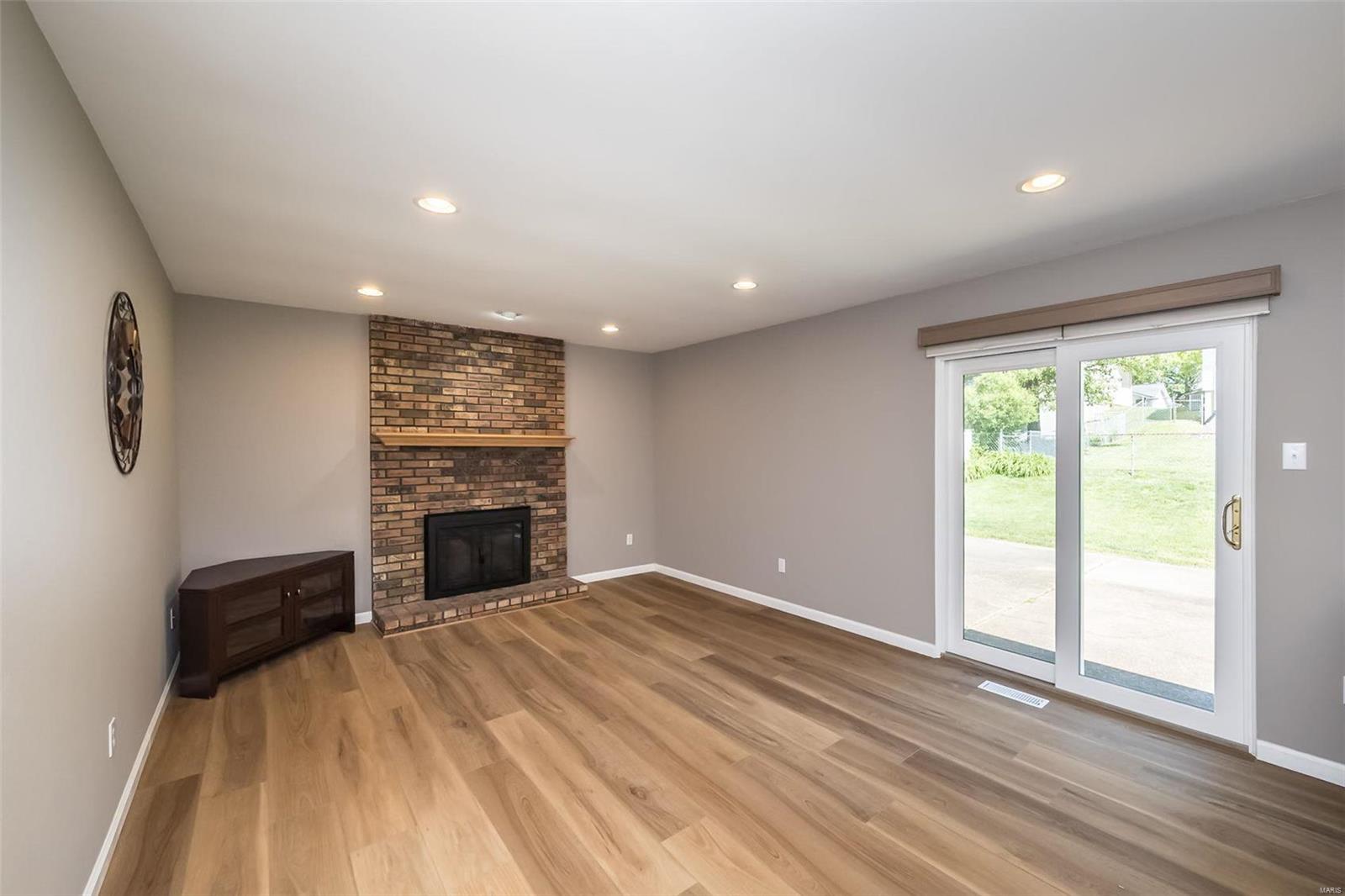 2149 Olde Winery Road St. Louis, MO 63129 - Photo 8 of 23
