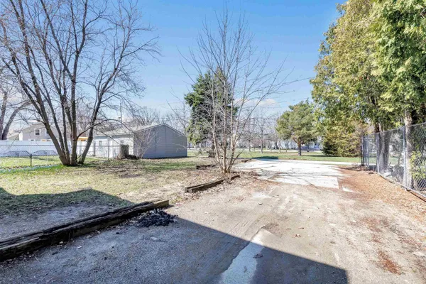 $299,900 | 712 South Maple Avenue, Green Bay, WI 54304