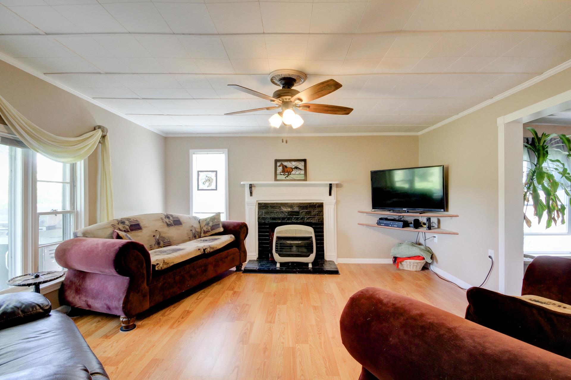 2759 Jarrell Ridge Road Clarksville, TN 37043 - Photo 6 of 28 Gallery Image 6
