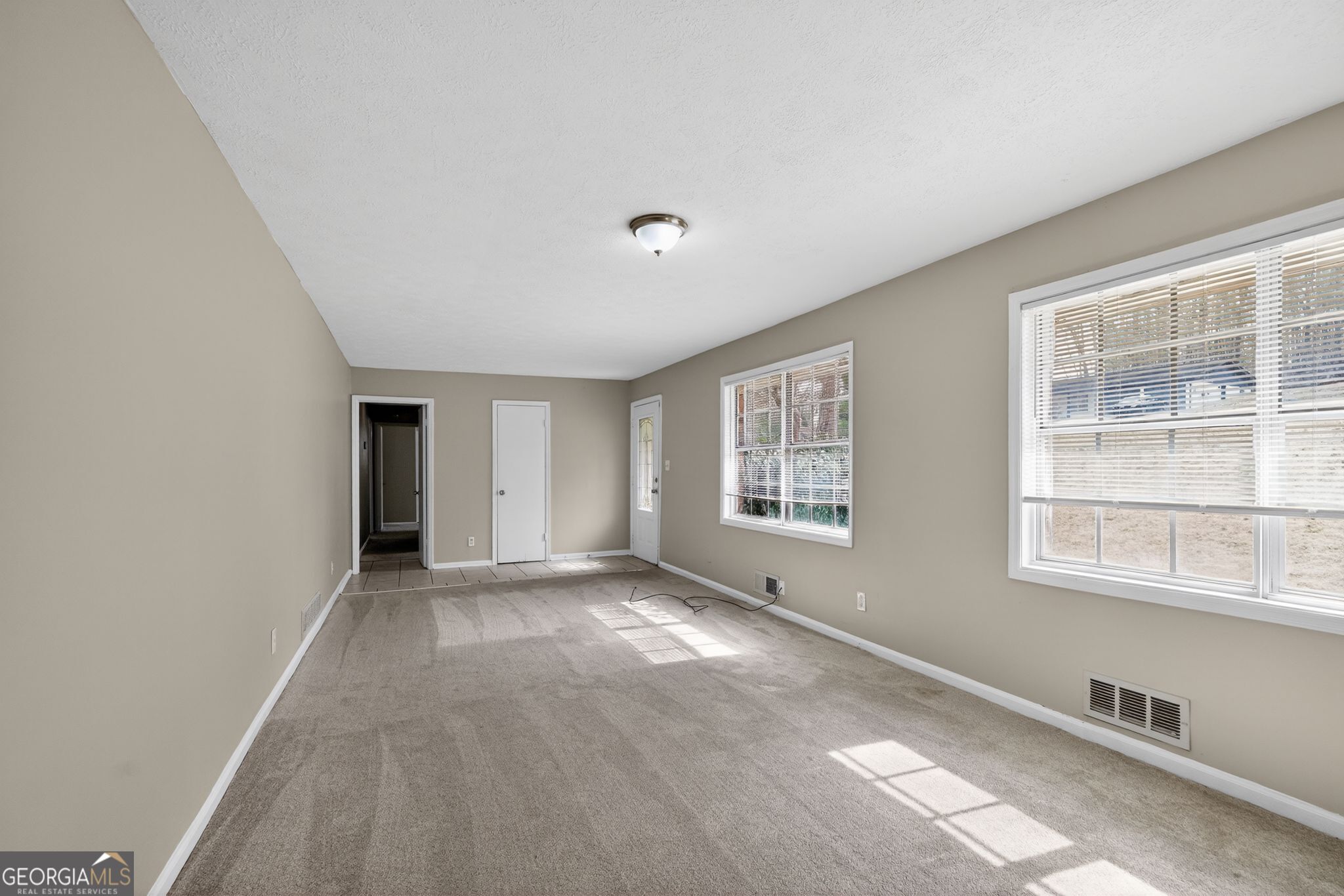 2234 7 Oaks Circle Conley, GA 30288 - Photo 12 of 32