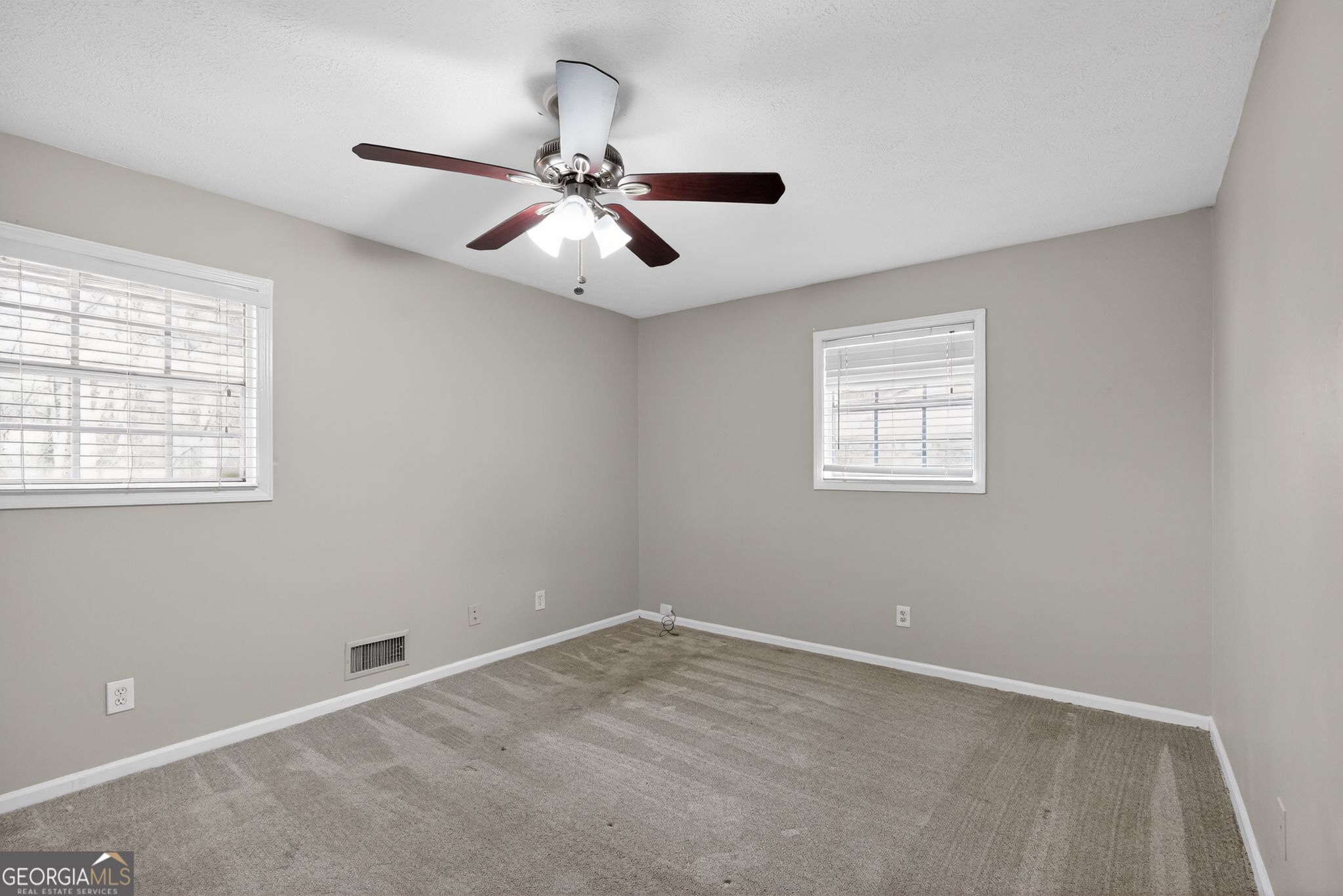 2234 7 Oaks Circle Conley, GA 30288 - Photo 7 of 32