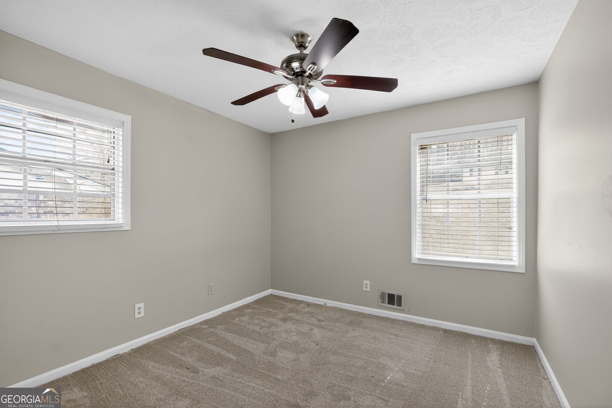 2234 7 Oaks Circle Conley, GA 30288 - Photo 8 of 32