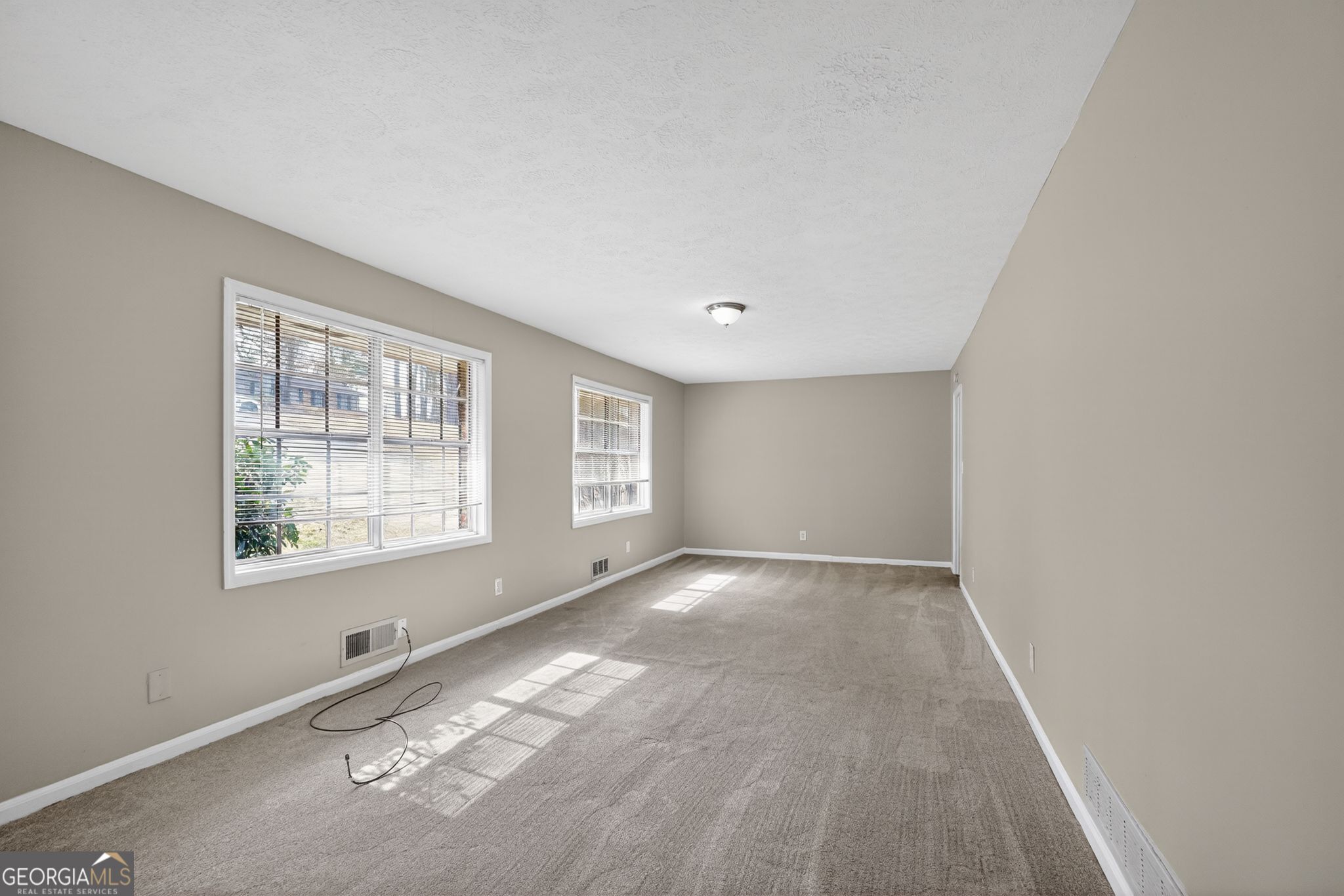 2234 7 Oaks Circle Conley, GA 30288 - Photo 10 of 32