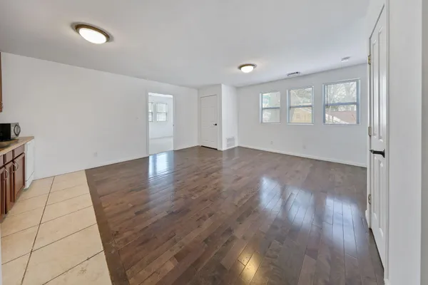 $1,000 | 357 South Greenwich Street, Unit 6, Valparaiso, IN 46383