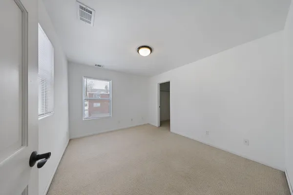 $1,000 | 357 South Greenwich Street, Unit 6, Valparaiso, IN 46383