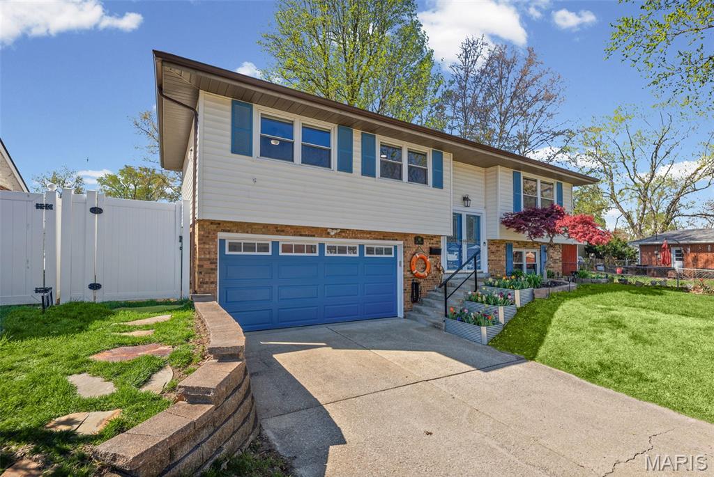 105 West Jackson Street O'Fallon, IL 62269 - Photo 1 of 41