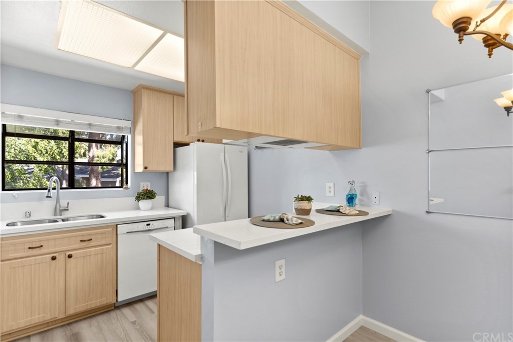 90 Lakepines Irvine, CA 92620 - Photo 3 of 12