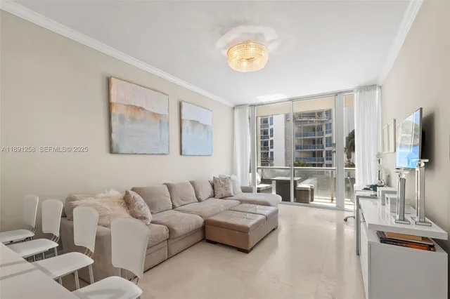 $6,850 | 6799 Collins Avenue, Unit 209, Miami Beach, FL 33141