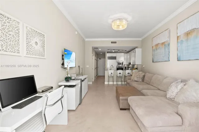 $6,850 | 6799 Collins Avenue, Unit 209, Miami Beach, FL 33141